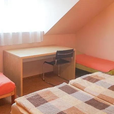 Nice In W/ Wifi And 3 Bedrooms Apartment *
